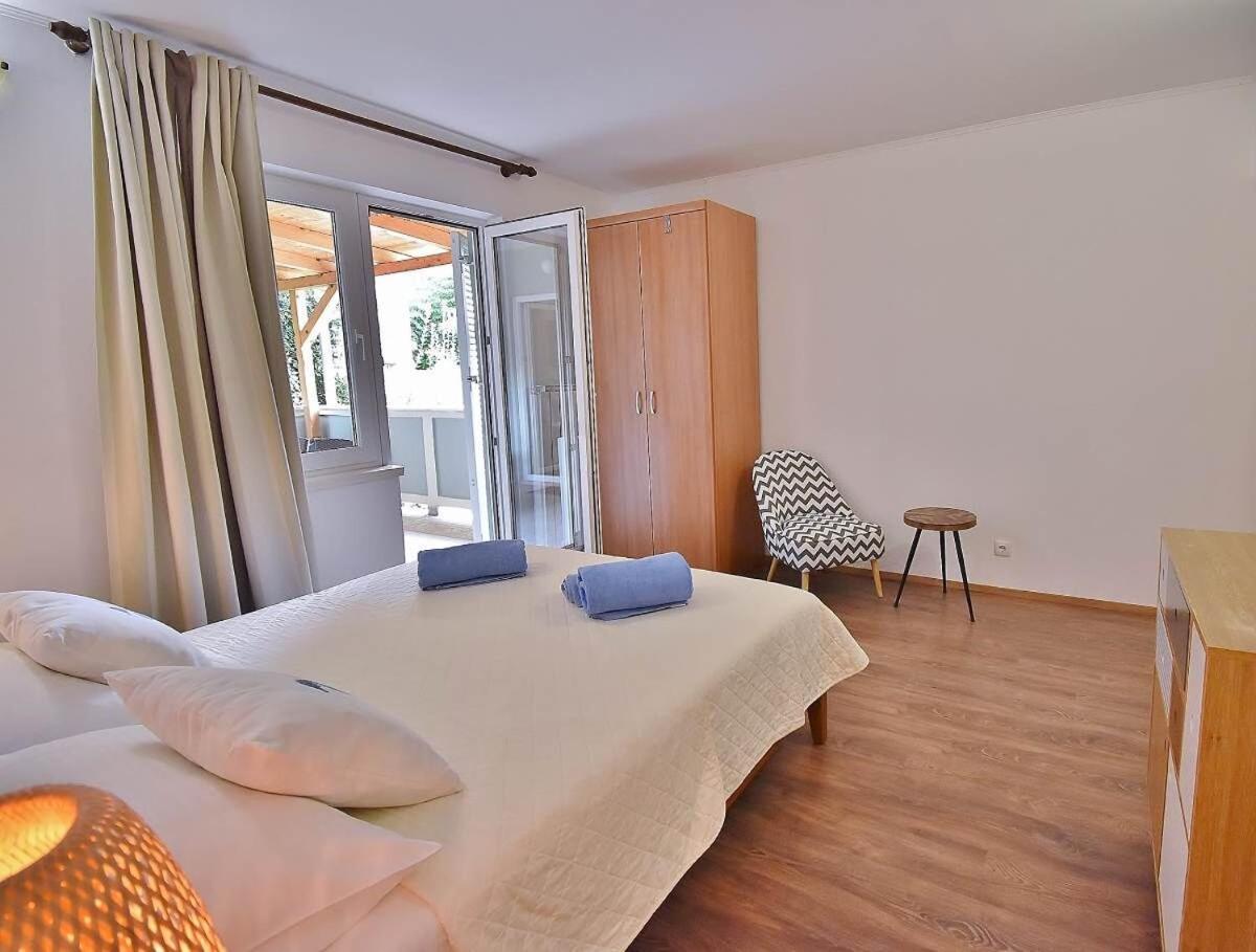 Apartments Ruzica Banjol Extérieur photo